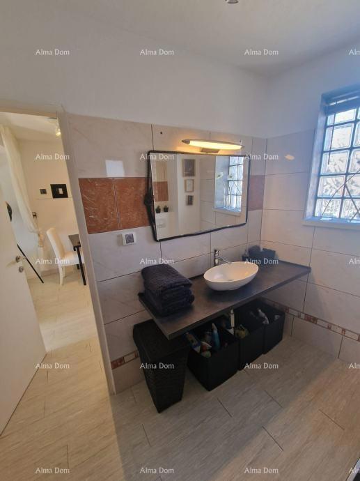 ROVINJ – Dvoetažni stan 50 m² v centru, s 2 studio apartmaji