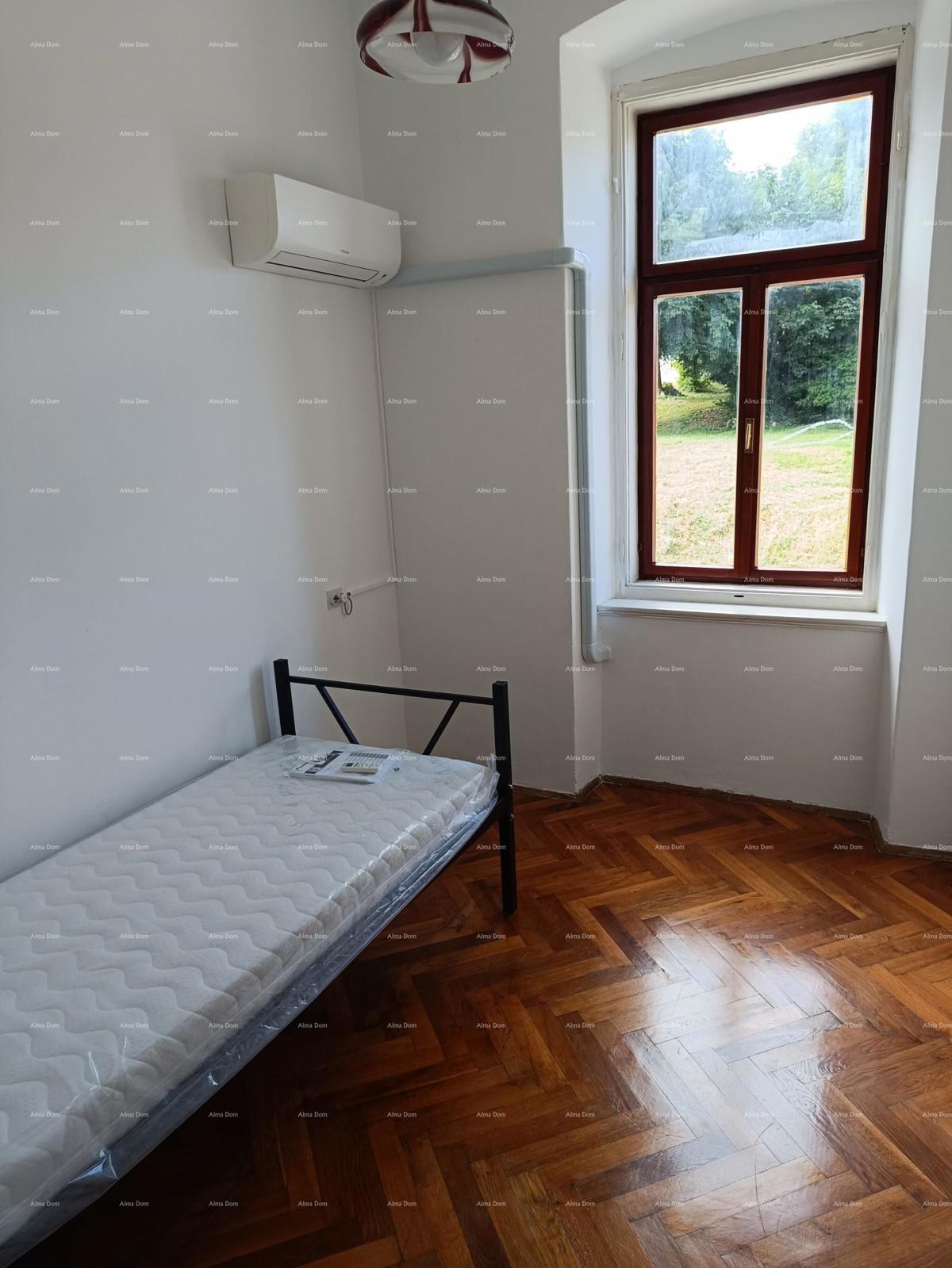 Pula. Hiša s poslovnim prostorom in garažo!