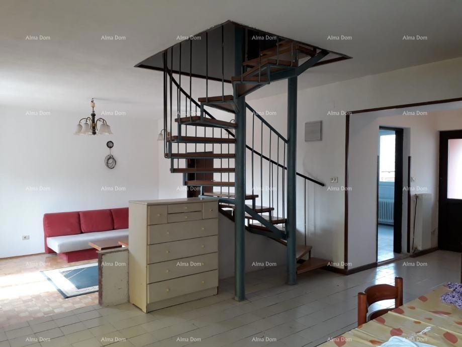 Prodajemo kameno hišo v središču Brtonigle!