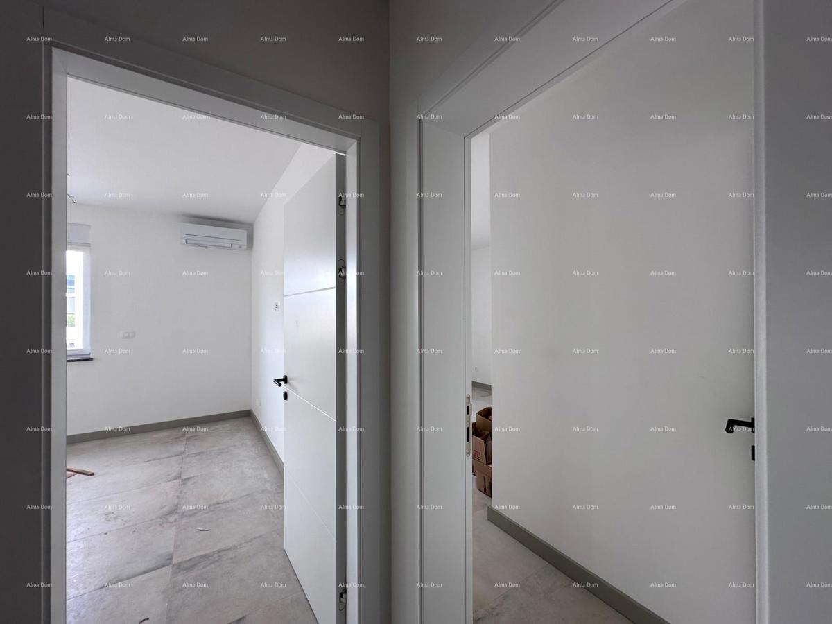 Banjol!  Trisobno stanovanje z bazenom