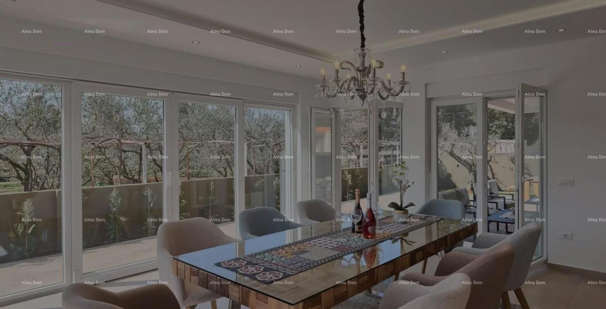 Prekrasna moderna hiša s pogledom na morje - Fažana!