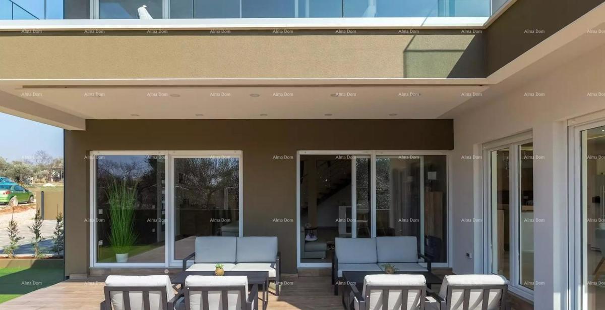 Prekrasna moderna hiša s pogledom na morje - Fažana!