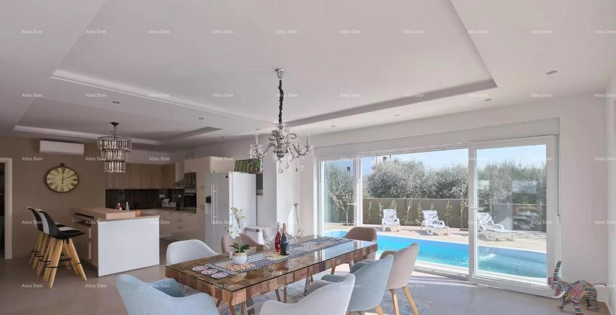 Prekrasna moderna hiša s pogledom na morje - Fažana!