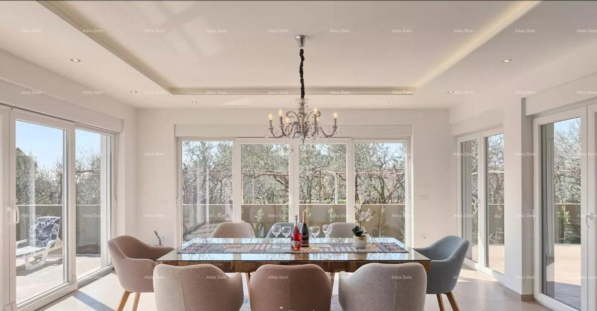 Prekrasna moderna hiša s pogledom na morje - Fažana!