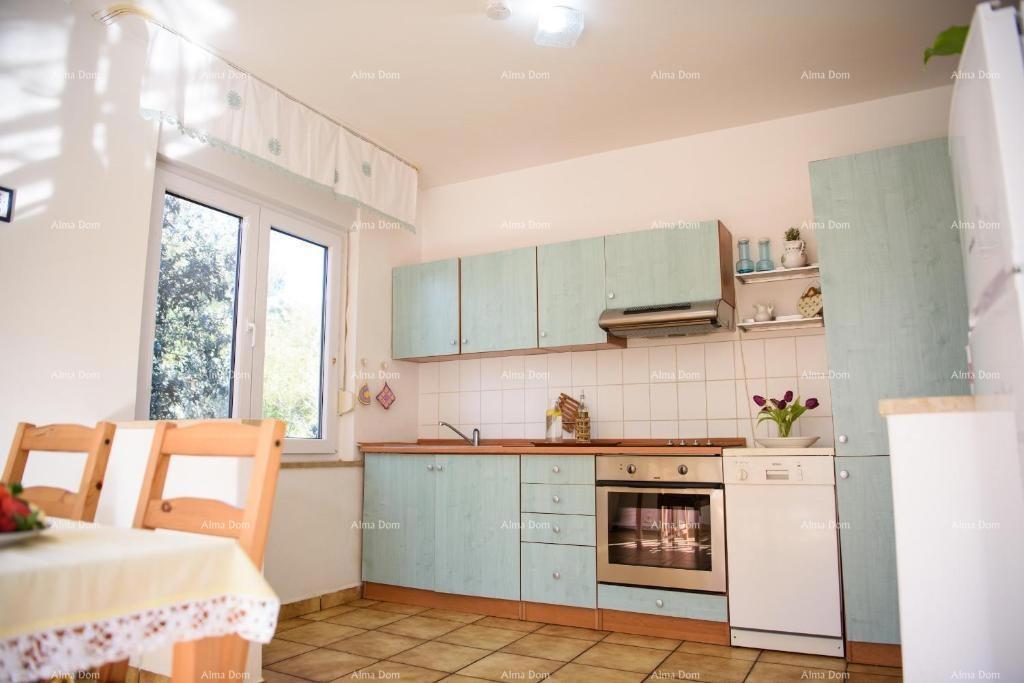 PREMANTURA – čudovita hiša s tremi stanovanji