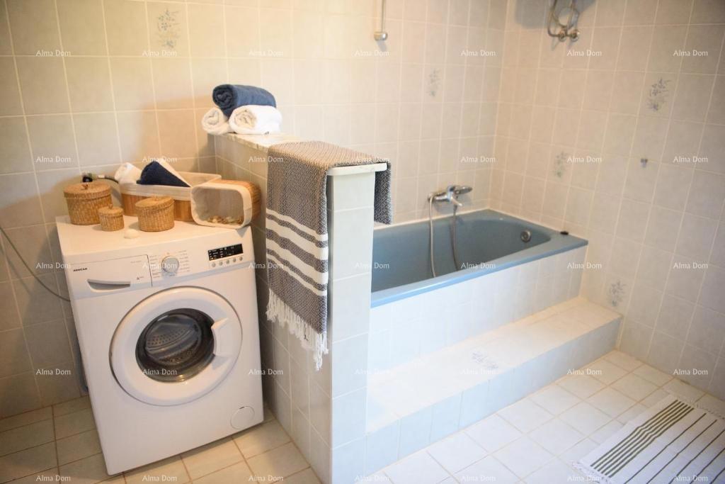 PREMANTURA – čudovita hiša s tremi stanovanji