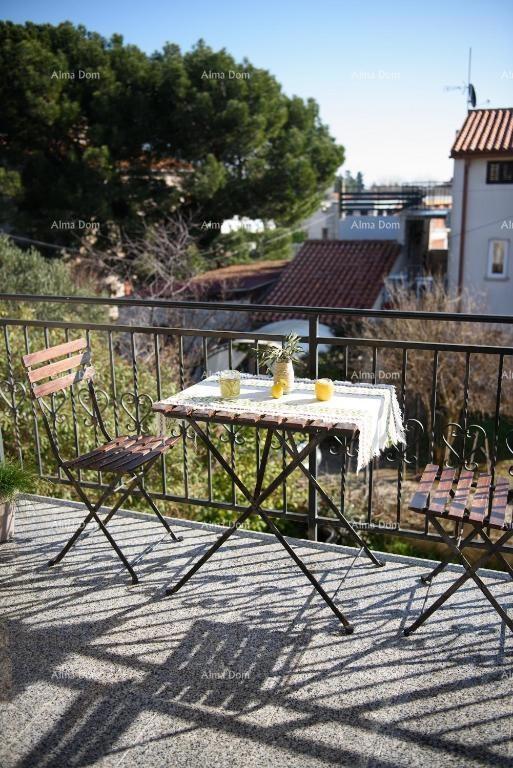 PREMANTURA – čudovita hiša s tremi stanovanji