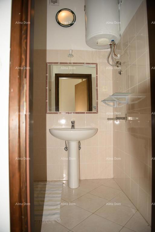 PREMANTURA – čudovita hiša s tremi stanovanji