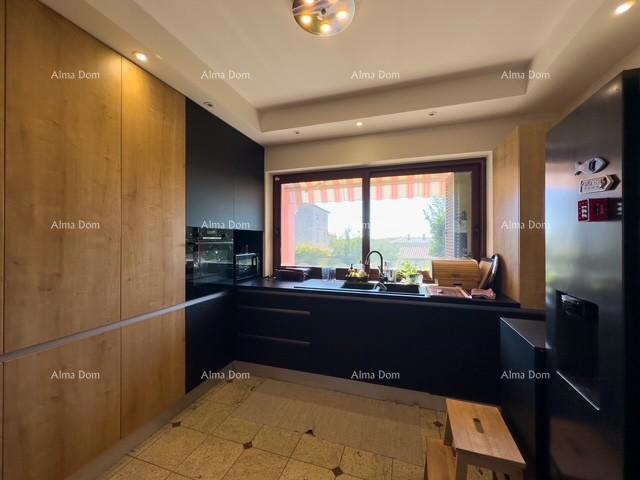 Bale: Prostorna vila s bazenom in hišo za goste