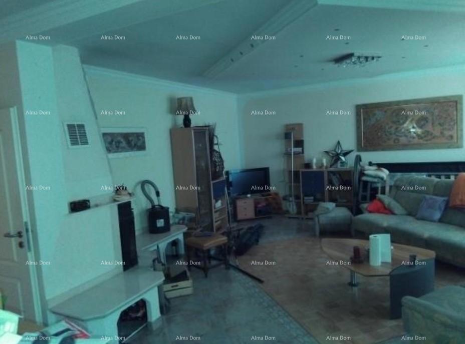 Hiša z apartmaji v Fažani