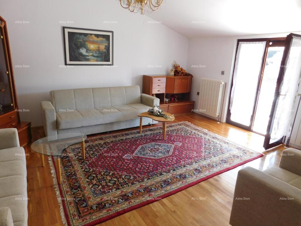 Velika hiša s 4 stanovi - Peščena uvala!