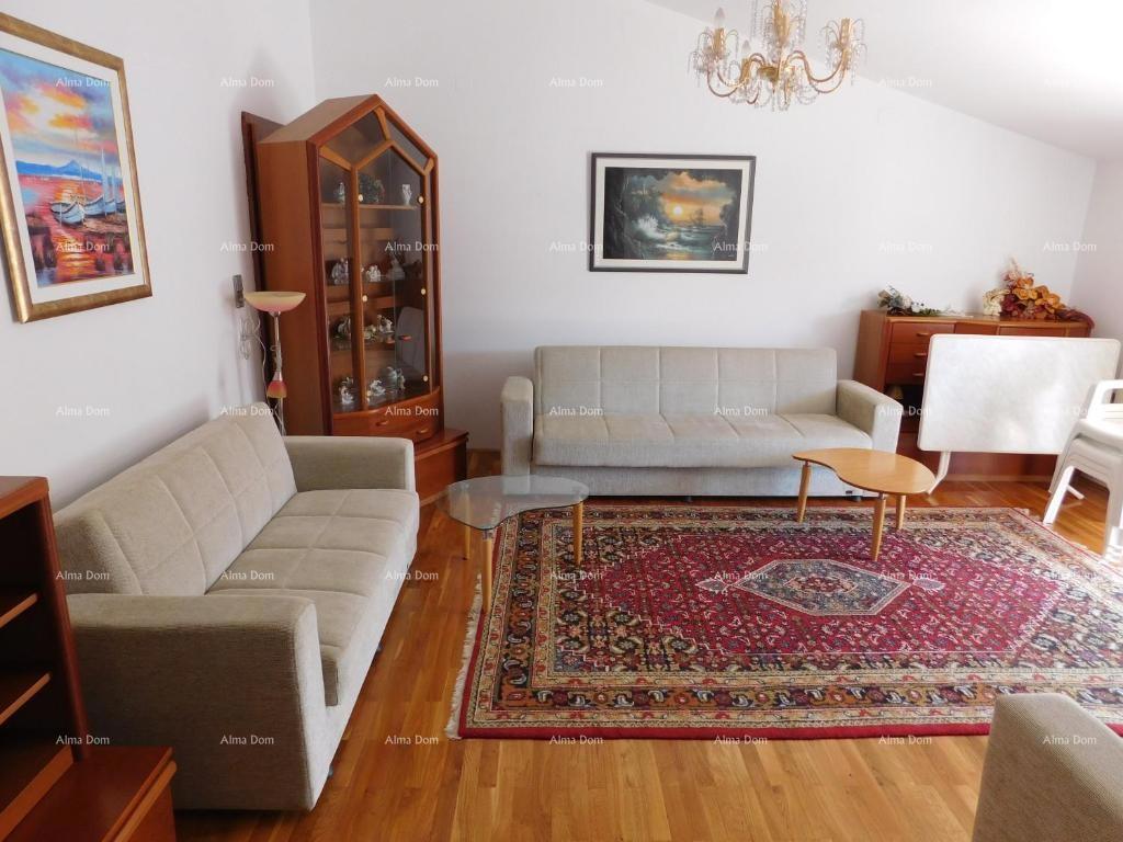 Velika hiša s 4 stanovi - Peščena uvala!