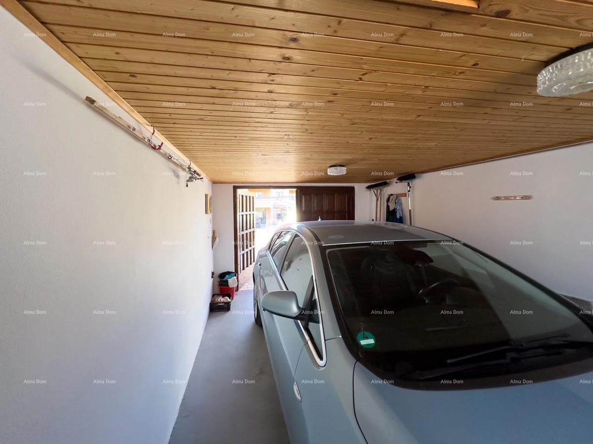 Velika hiša s 4 stanovi - Peščena uvala!