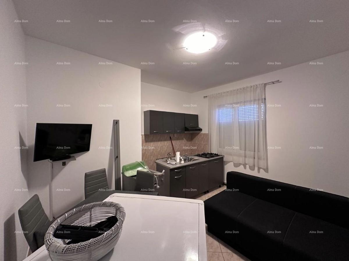 Hiša z dovoljenjem za gradnjo 4 stanovanj!