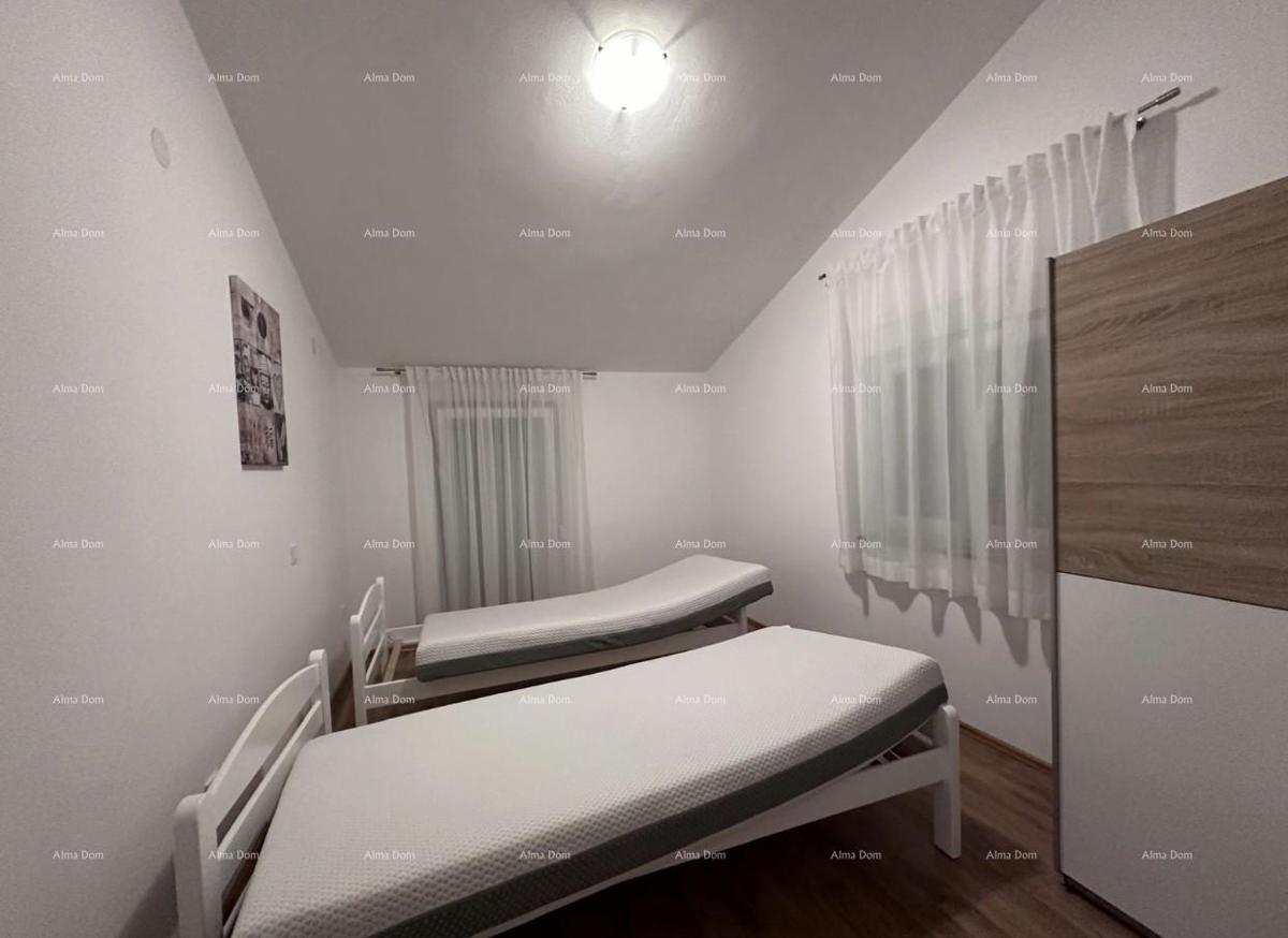 Hiša z dovoljenjem za gradnjo 4 stanovanj!