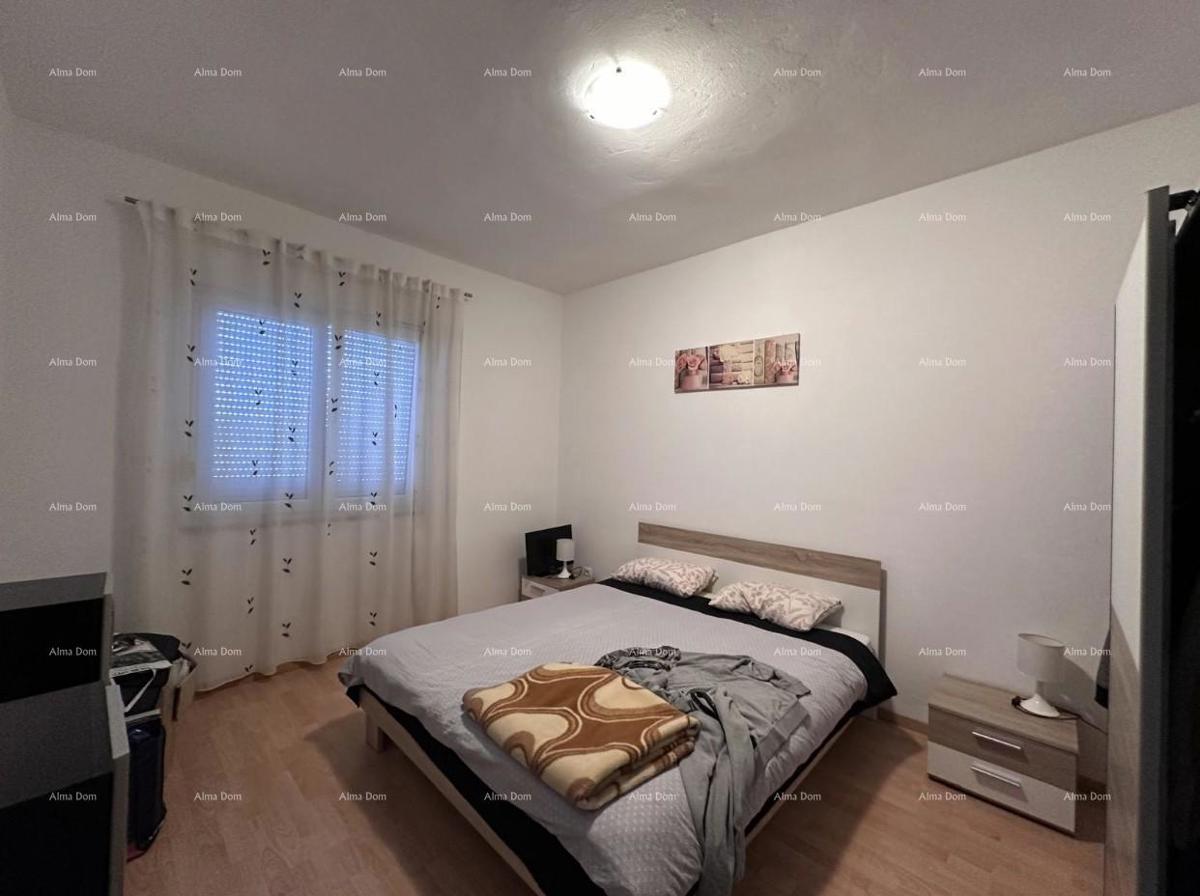 Hiša z dovoljenjem za gradnjo 4 stanovanj!