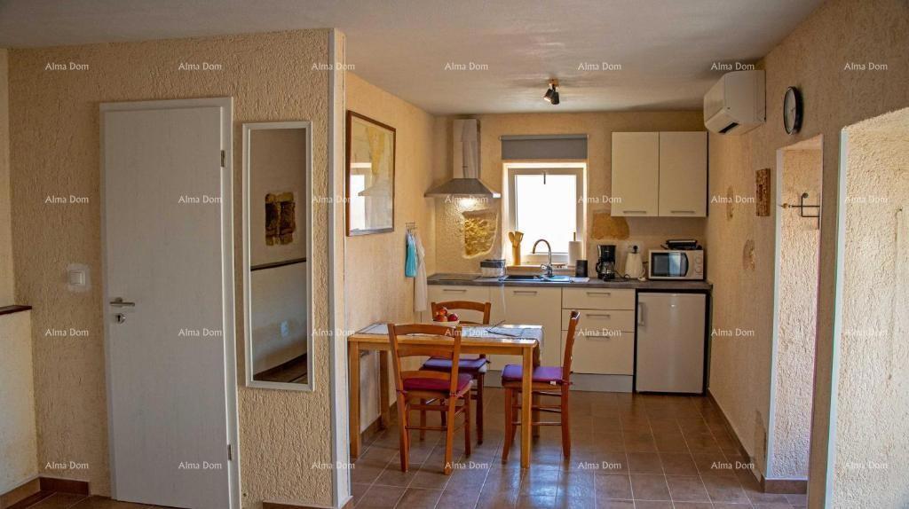 Prodaja - dve hiše na odlični lokaciji s pogledom na morje - Medulin, Vinkuran!