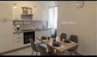 Prodaja dvosobnega stanovanja v središču Rovinja