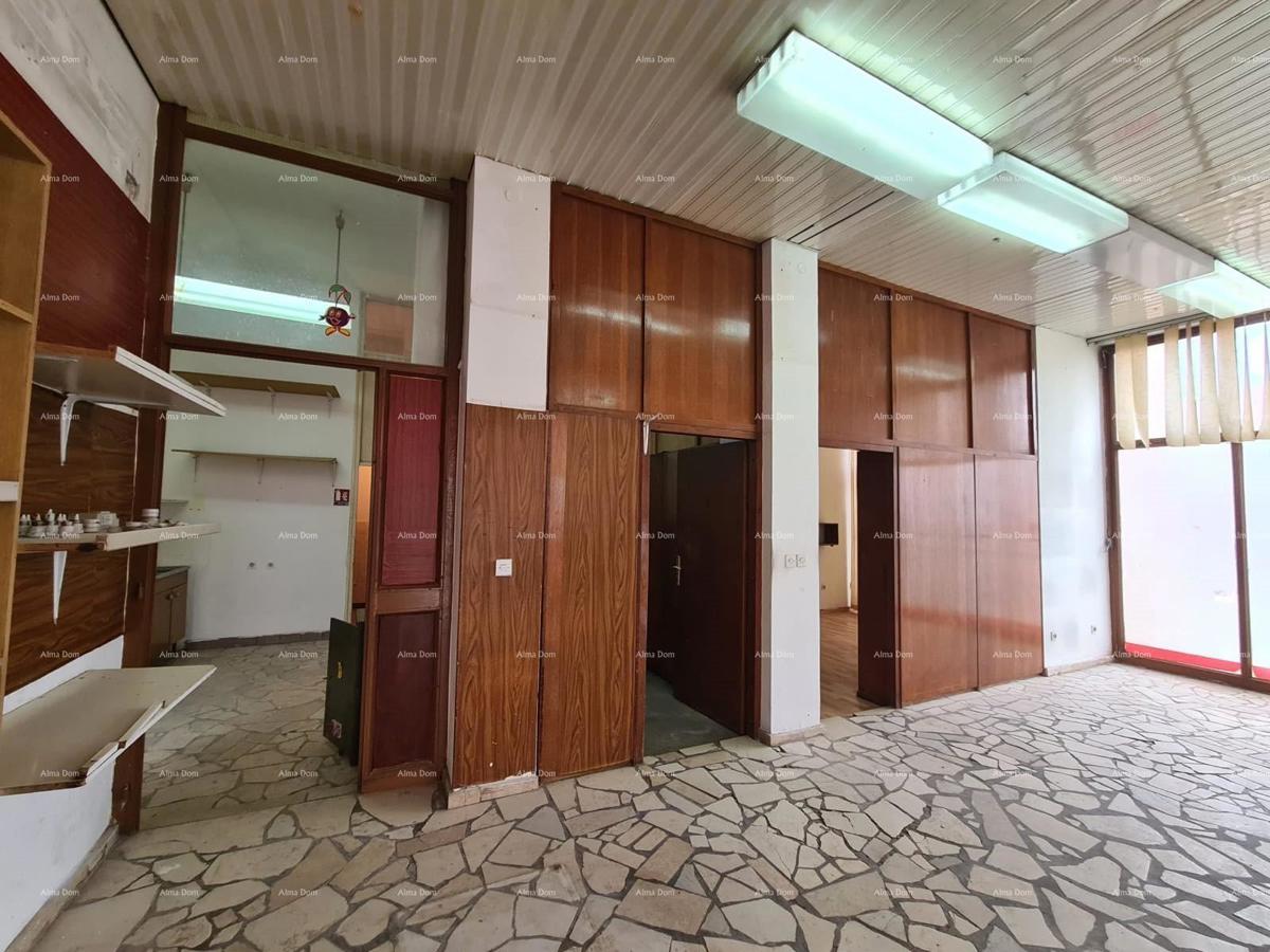 Poslovni prostor na prodajo – Veruda, Pula