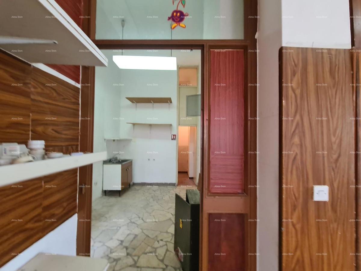 Poslovni prostor na prodajo – Veruda, Pula