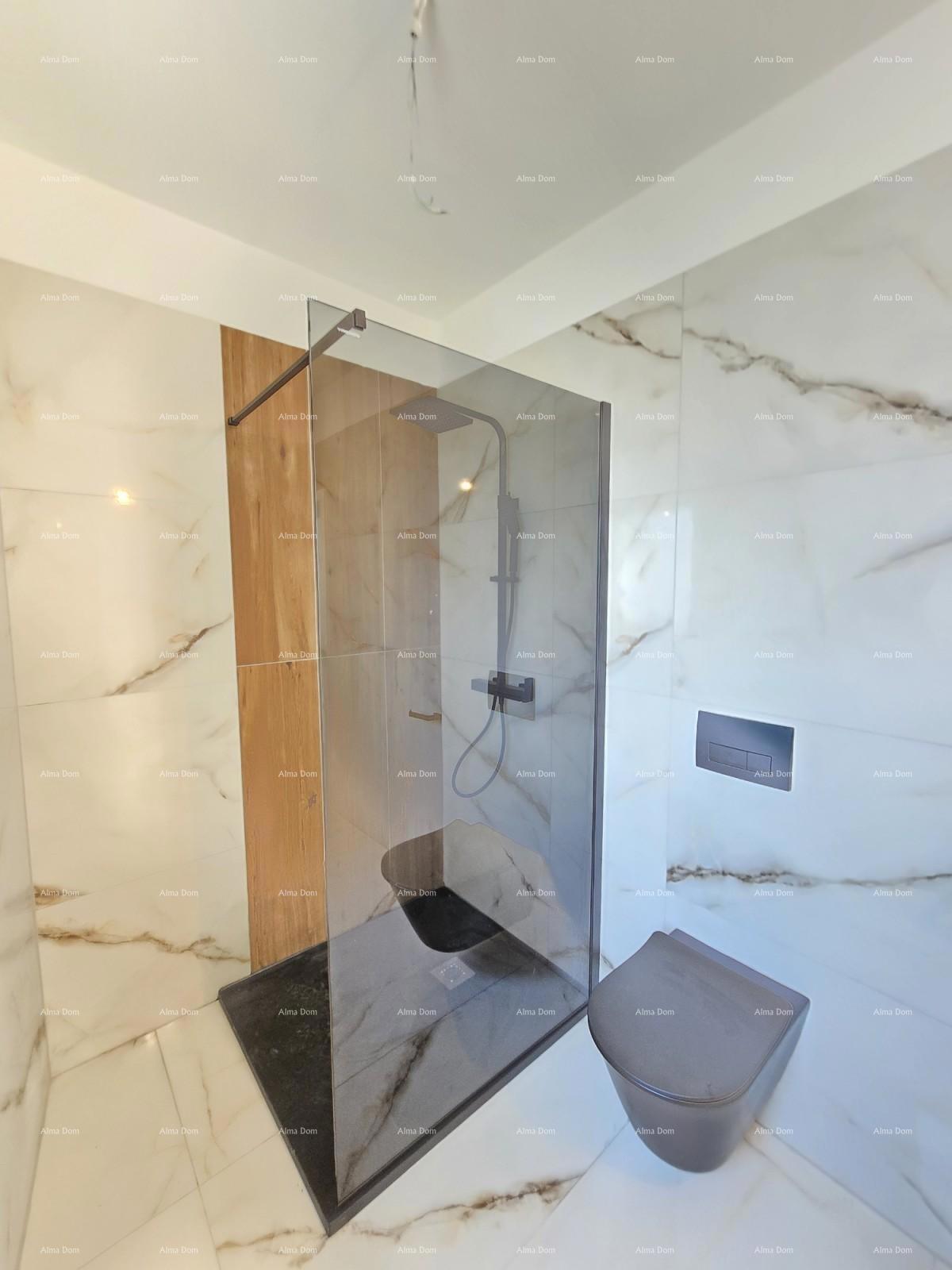 1 km do centra Medulina. Prodaja nove hiše s bazenom na odlični lokaciji, blizu morja!