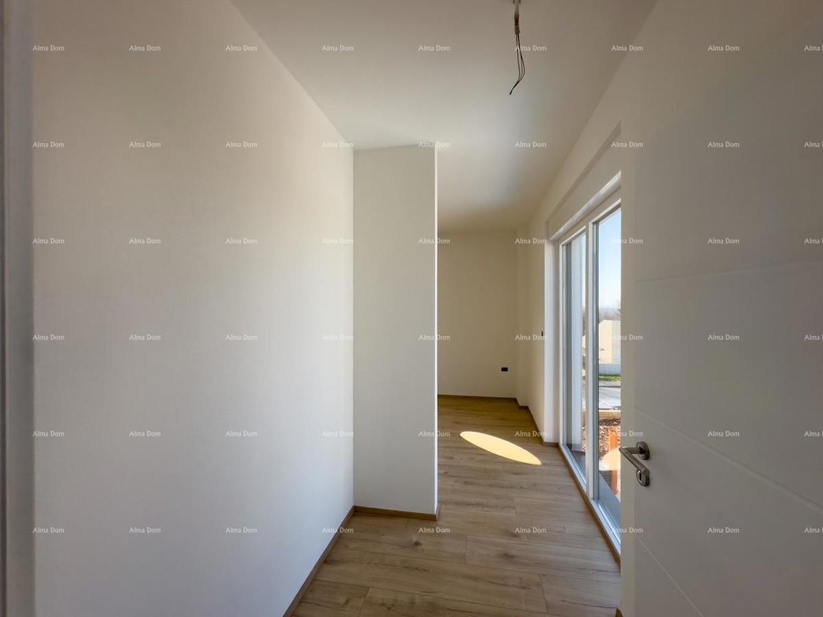 1 km do centra Medulina. Prodaja nove hiše s bazenom na odlični lokaciji, blizu morja!