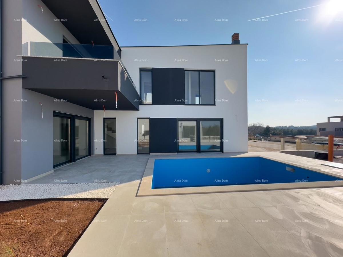 1 km do centra Medulina. Prodaja nove hiše s bazenom na odlični lokaciji, blizu morja!