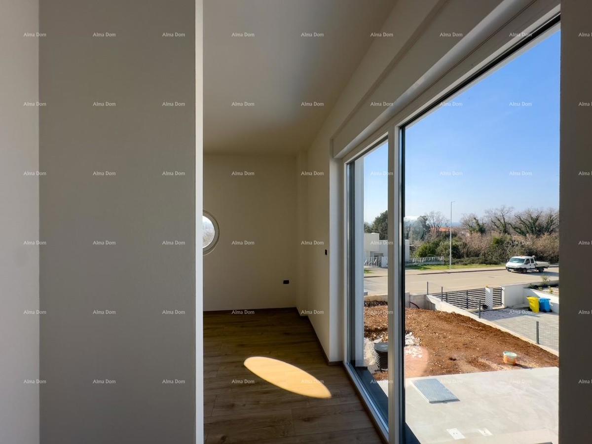 1 km do centra Medulina. Prodaja nove hiše s bazenom na odlični lokaciji, blizu morja!