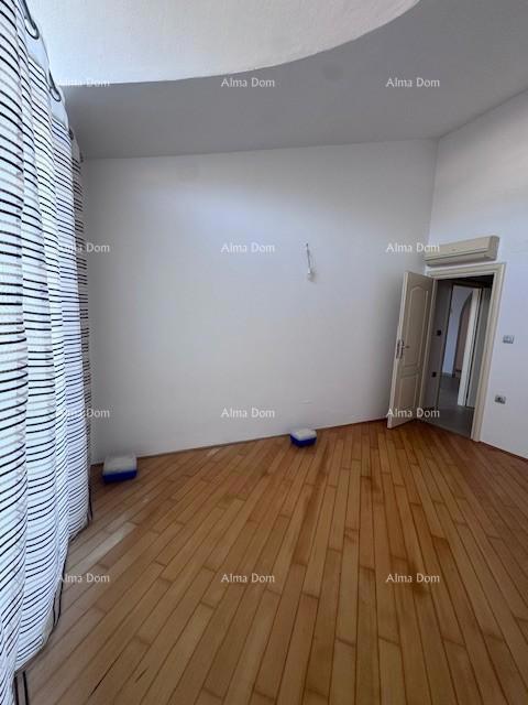 Trosoban stan s pogledom na more i Brijune!