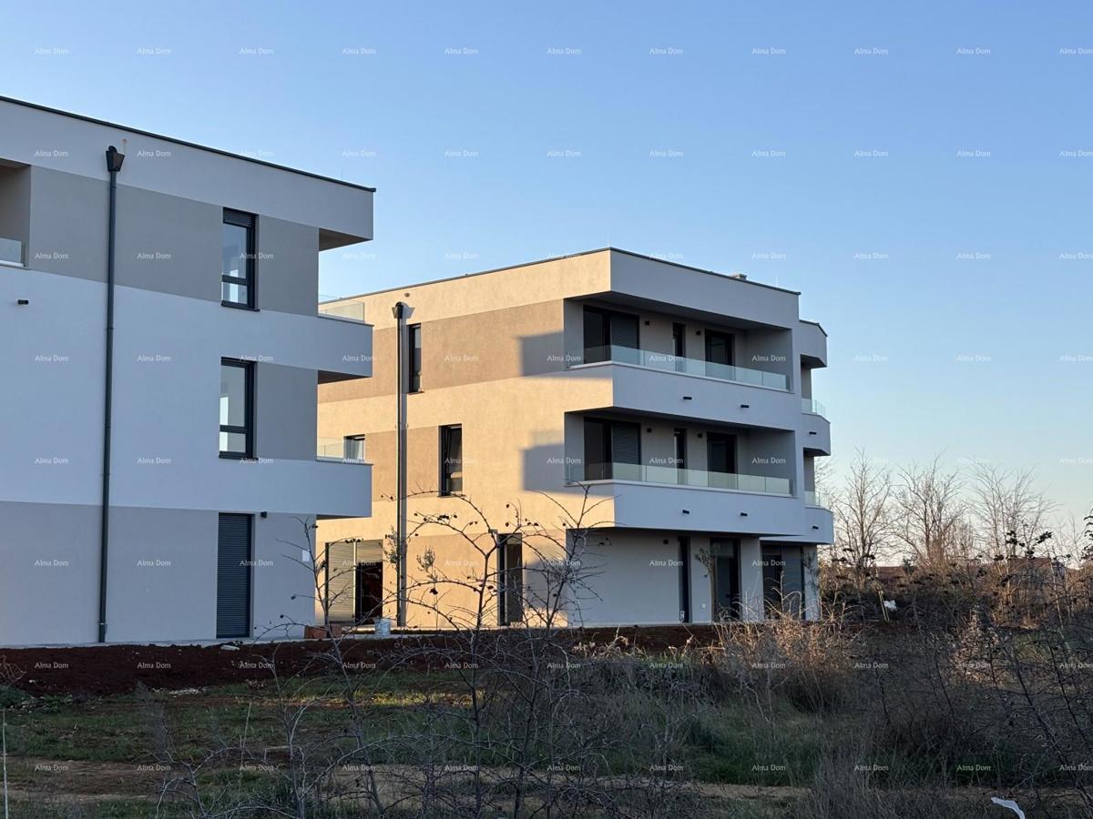 PULA, Valdebek - Stanovanje v pritličju z vrtom v novogradnji / B1