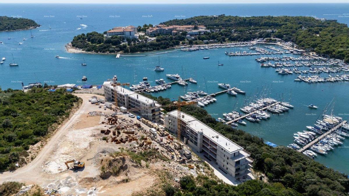 Prodaja modernih apartmajev v ekskluzivni stavbi s pogledom na Marino, Pula!