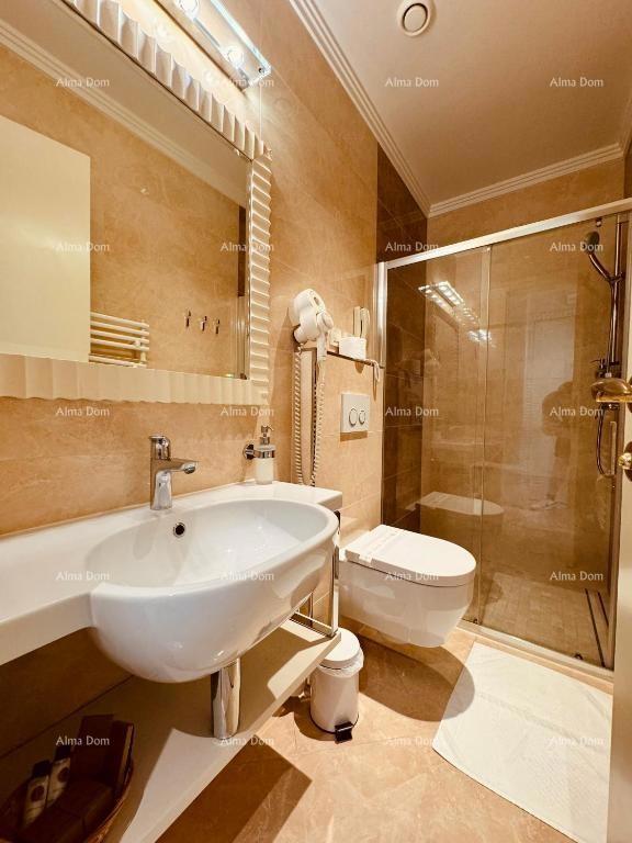 Prodaja - luksuzni butik hotel iz snova, Pješčana Uvala!