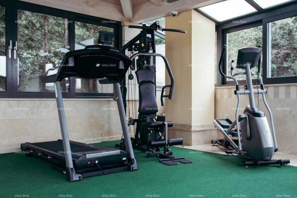 Prodaja - luksuzni butik hotel iz snova, Pješčana Uvala!