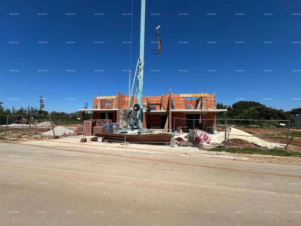 Nov projekt, Barbariga! Apartma z vrtom in parkiriščem, 500 m od morja