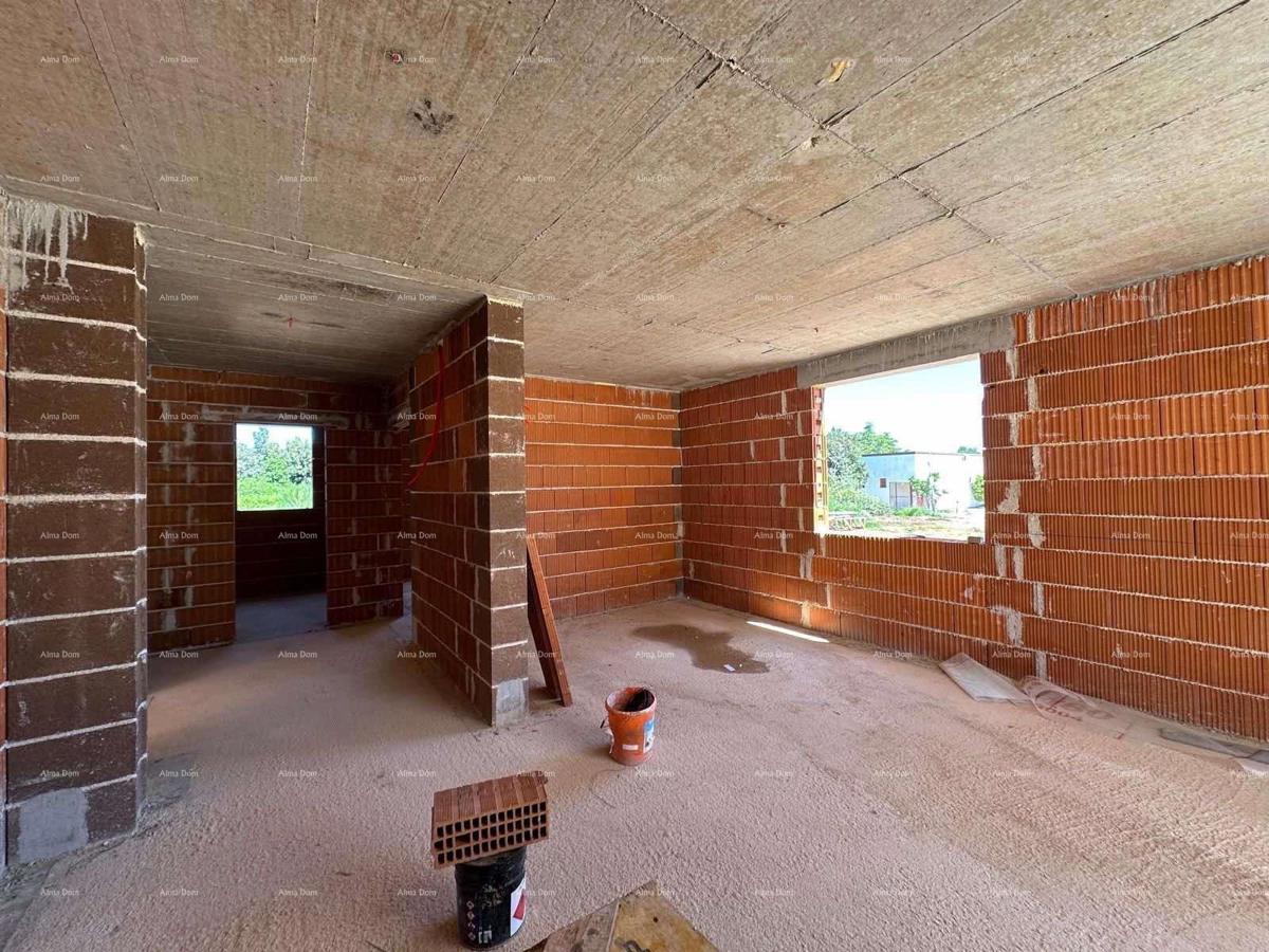 Nov projekt, Barbariga! Apartma z vrtom in parkiriščem, 500 m od morja