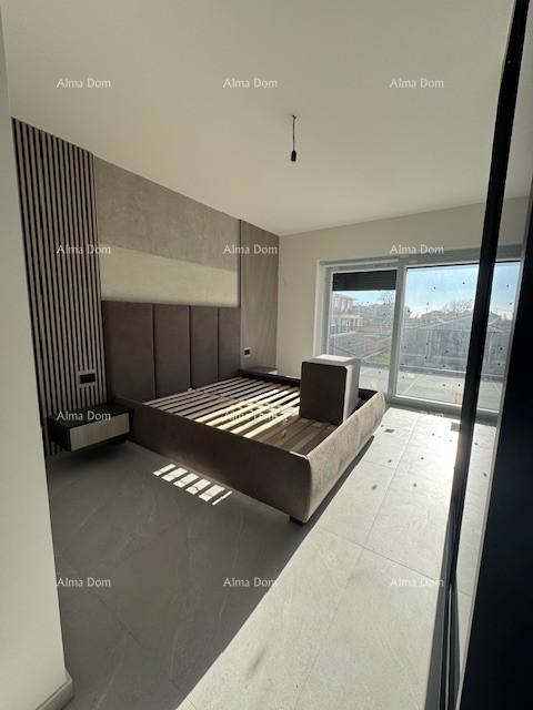 Šišan. Novozgrajena hiša z bazenom