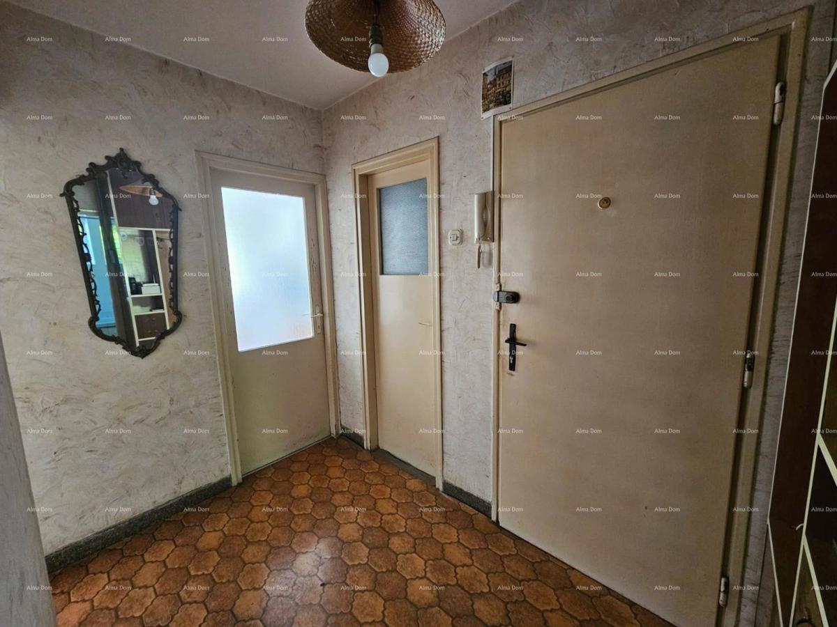 Prodaja - stan s dvema spalnicama na odlični lokaciji, Pula!