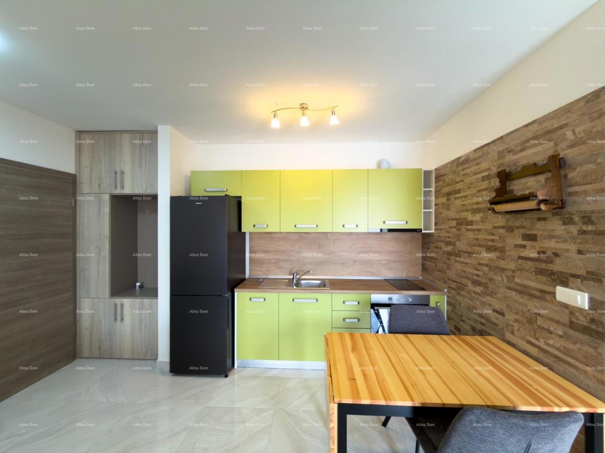 Sure! Please provide the title you would like me to translate into Slovenian (slv).