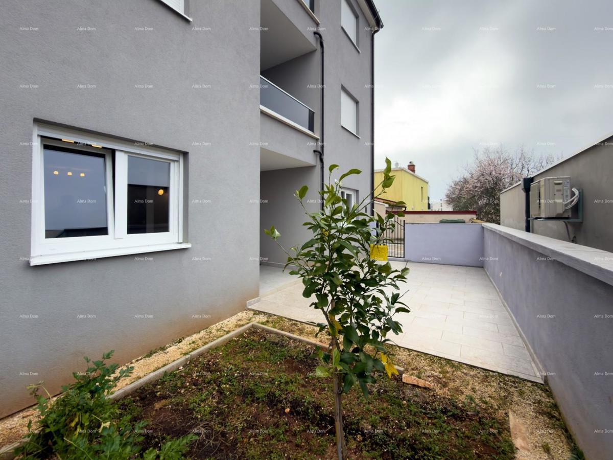 Sure! Please provide the title you would like me to translate into Slovenian (slv).