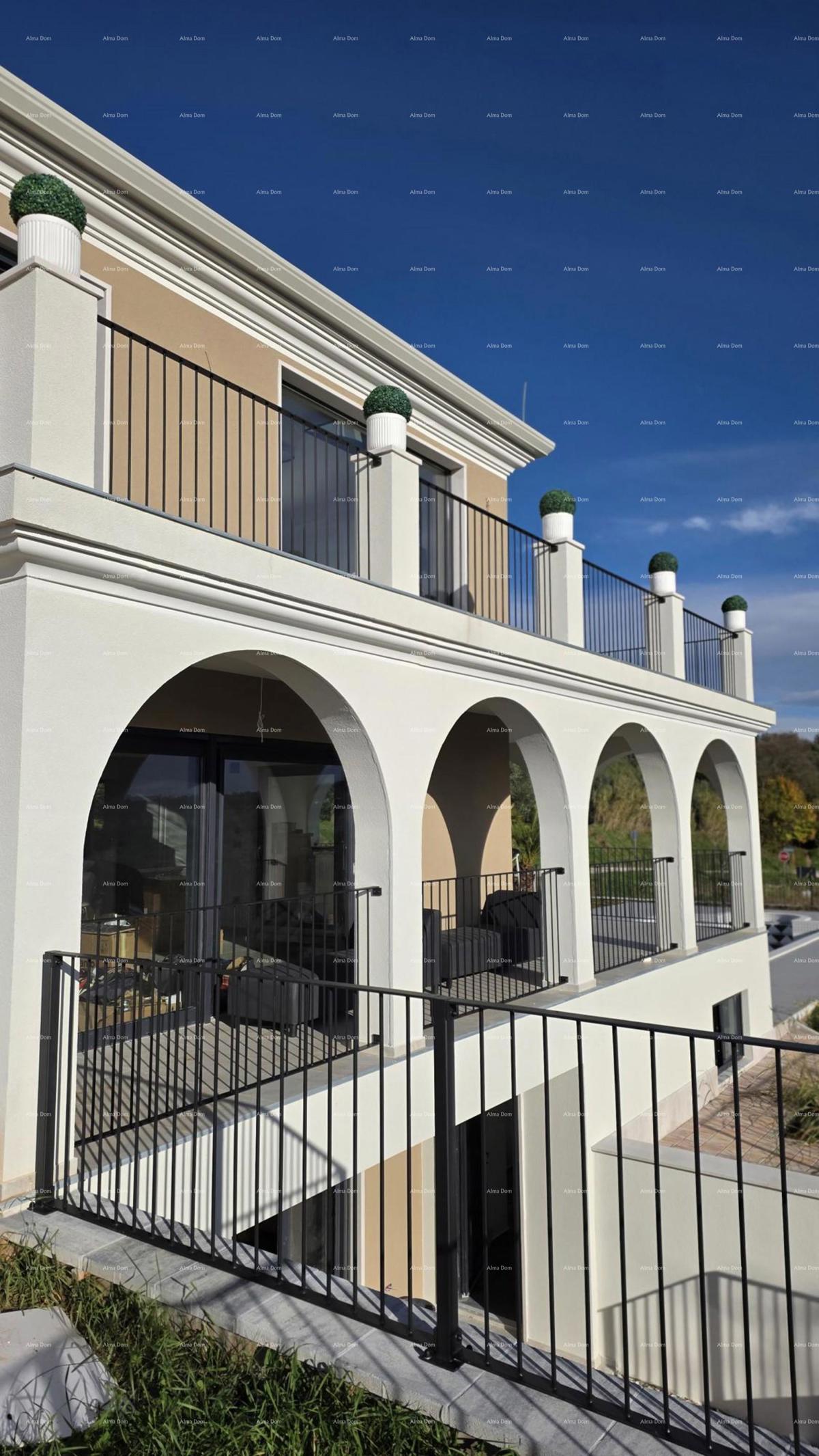 Buje, Luksuzna vila s bazenom