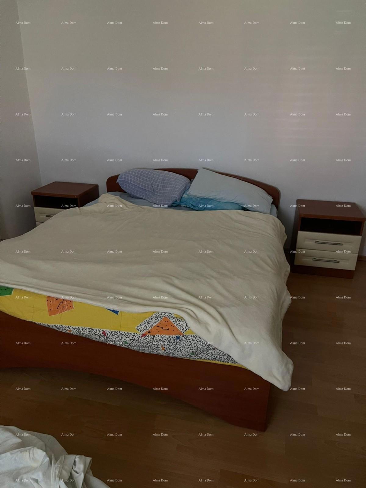 Umag! Hiša z veliko parcelo in teraso.