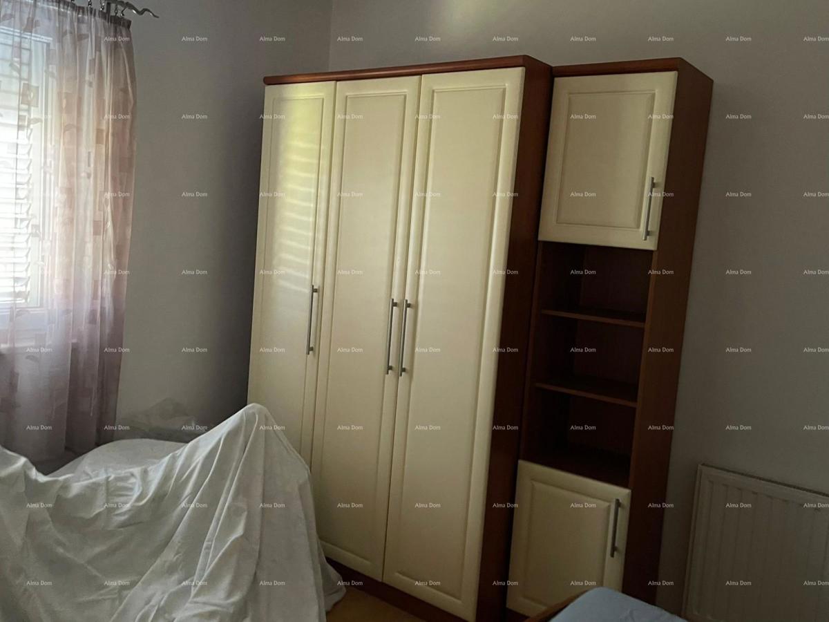 Umag! Hiša z veliko parcelo in teraso.