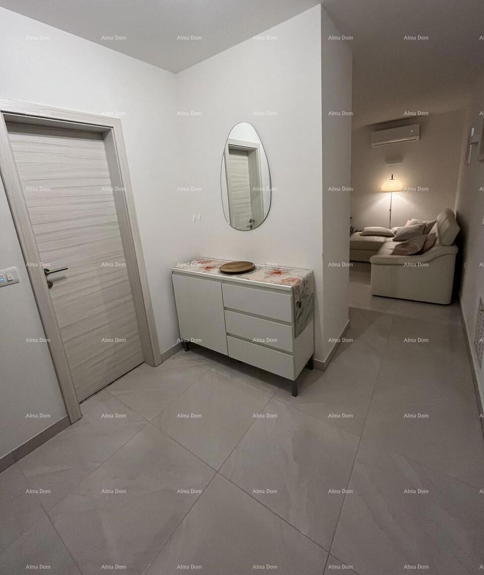 MODERNO STAN U PEROJU, 1 KM OD MORA