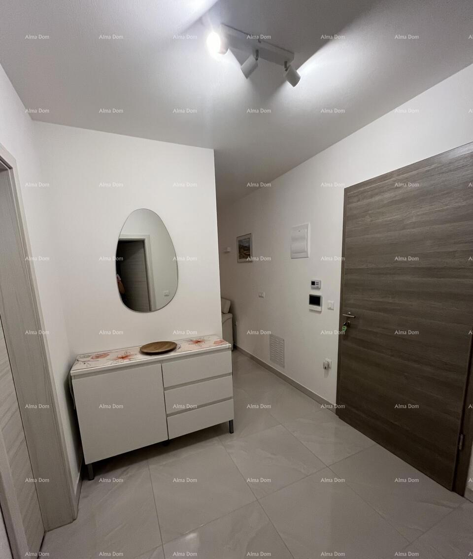 MODERNO STAN U PEROJU, 1 KM OD MORA