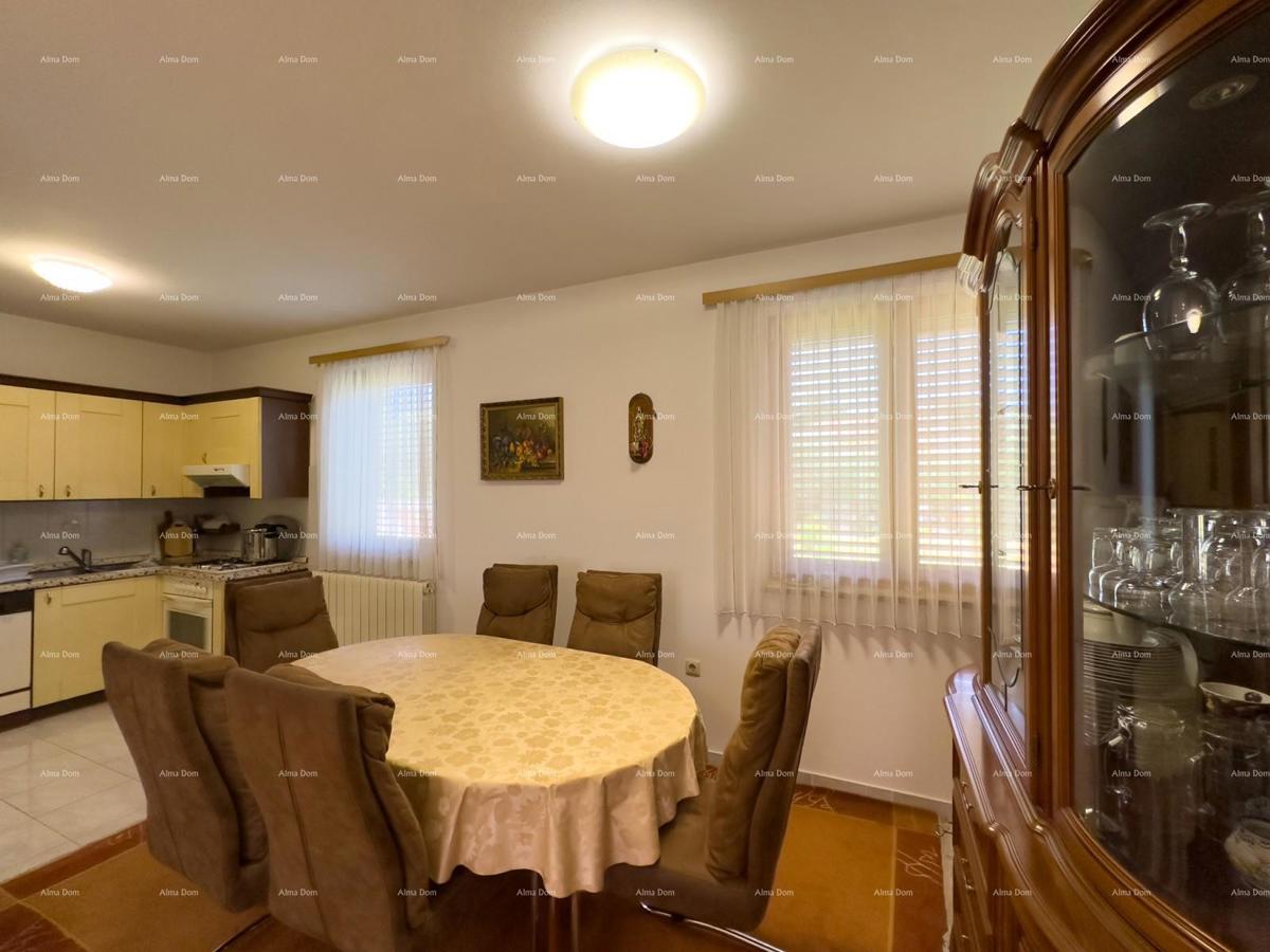 Prodajemo apartmajsko hišo na mirni lokaciji v Medulinu!