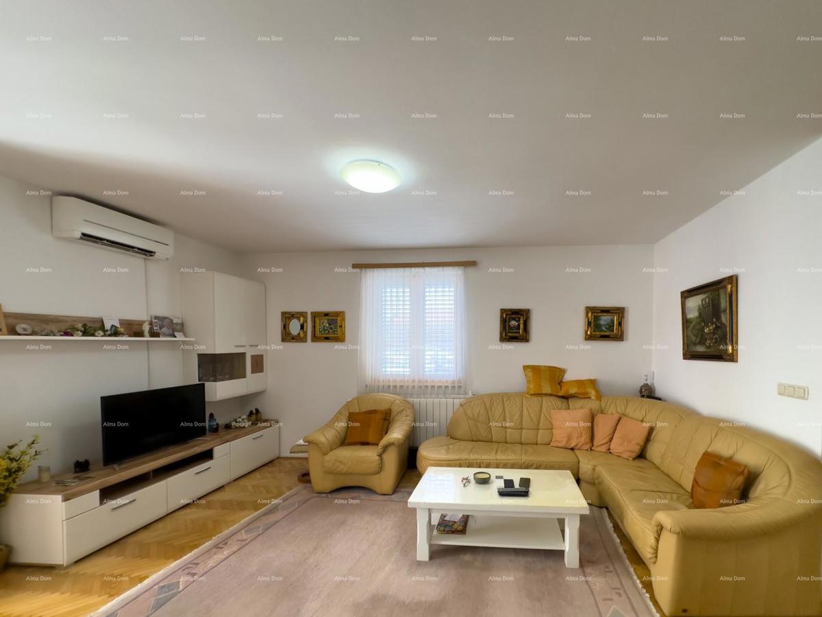 Prodajemo apartmajsko hišo na mirni lokaciji v Medulinu!