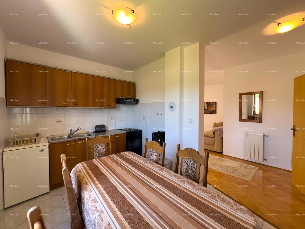 Prodajemo apartmajsko hišo na mirni lokaciji v Medulinu!