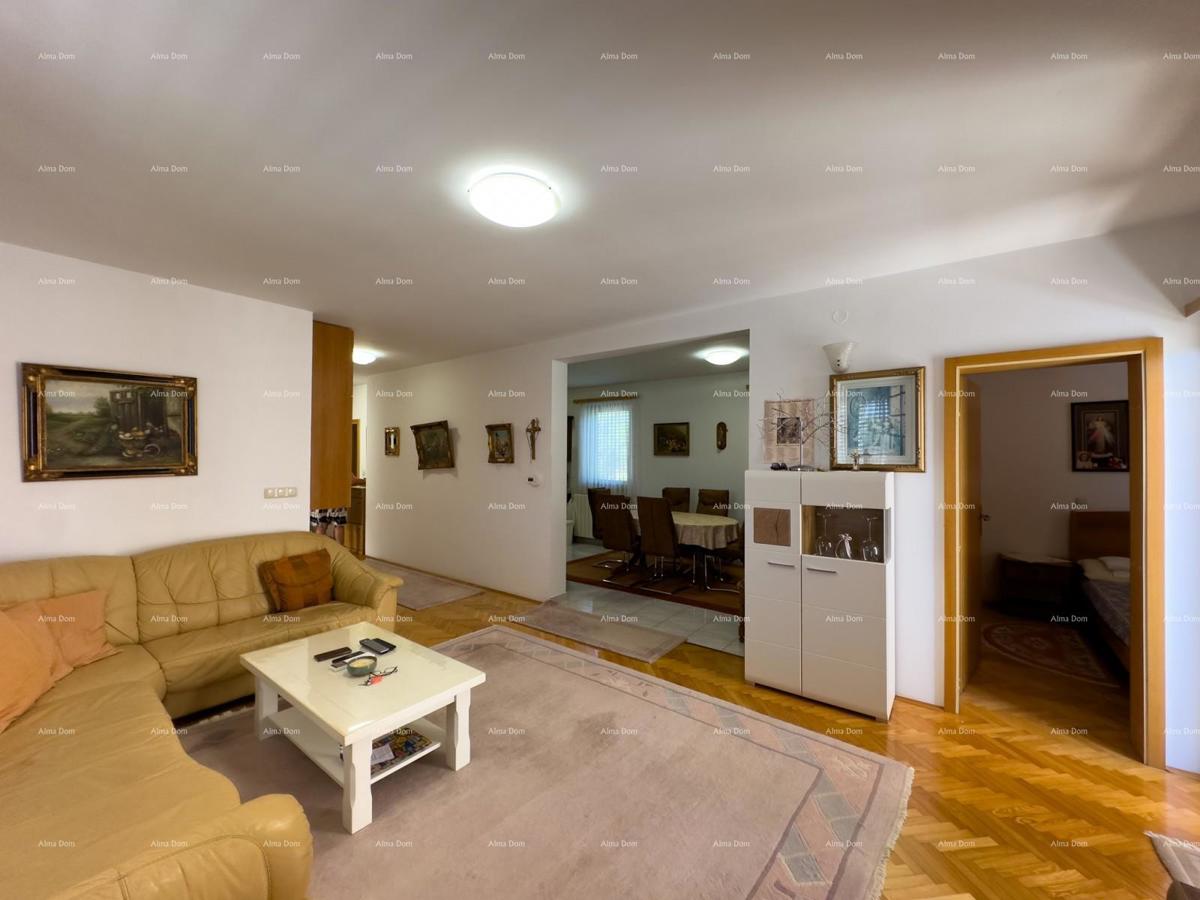 Prodajemo apartmajsko hišo na mirni lokaciji v Medulinu!