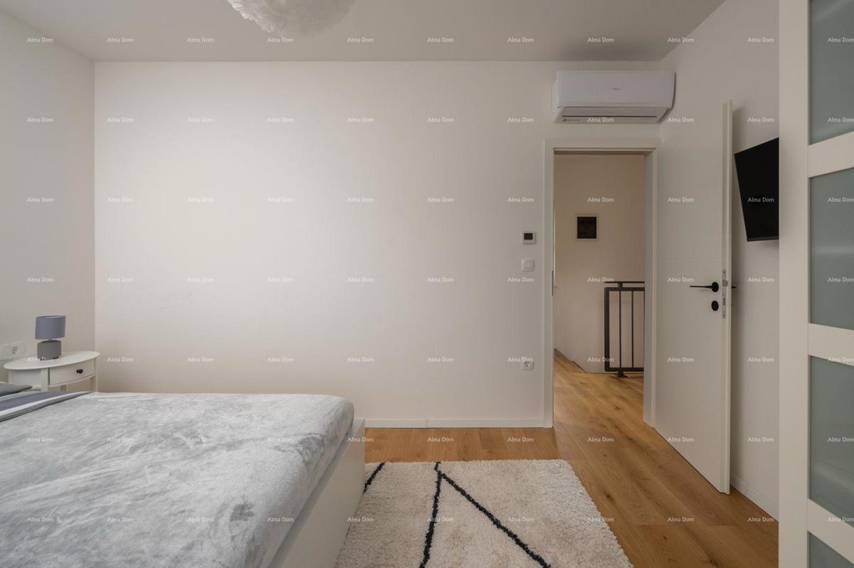 Prodaja novoizgrajene, moderno opremljene hiše s bazenom, Rakalj!