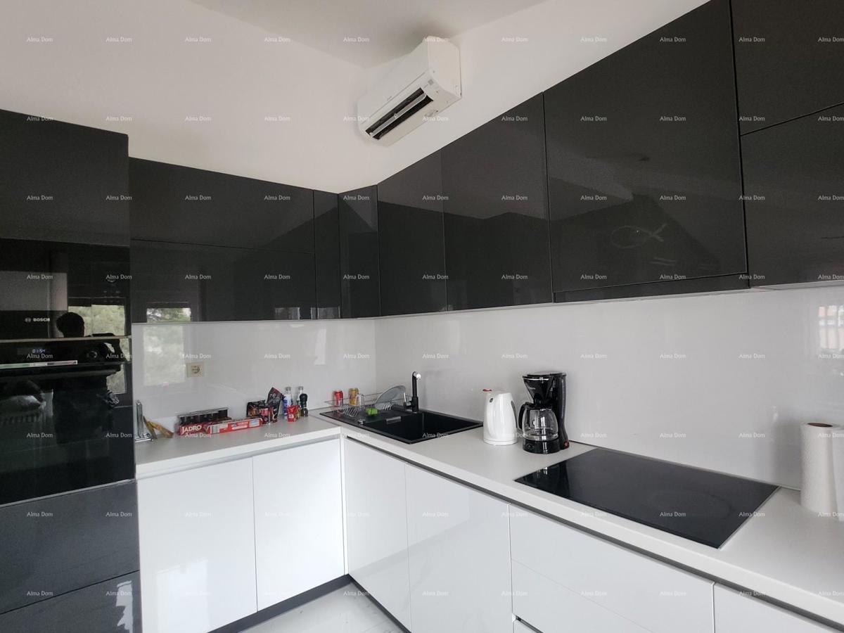 Peščena uvala, prva vrsta do morja. Apartma s pogledom na morje.